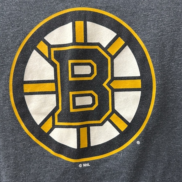 NHL Boston Bruins v neck shirt heather gray in small - Picture 3 of 5